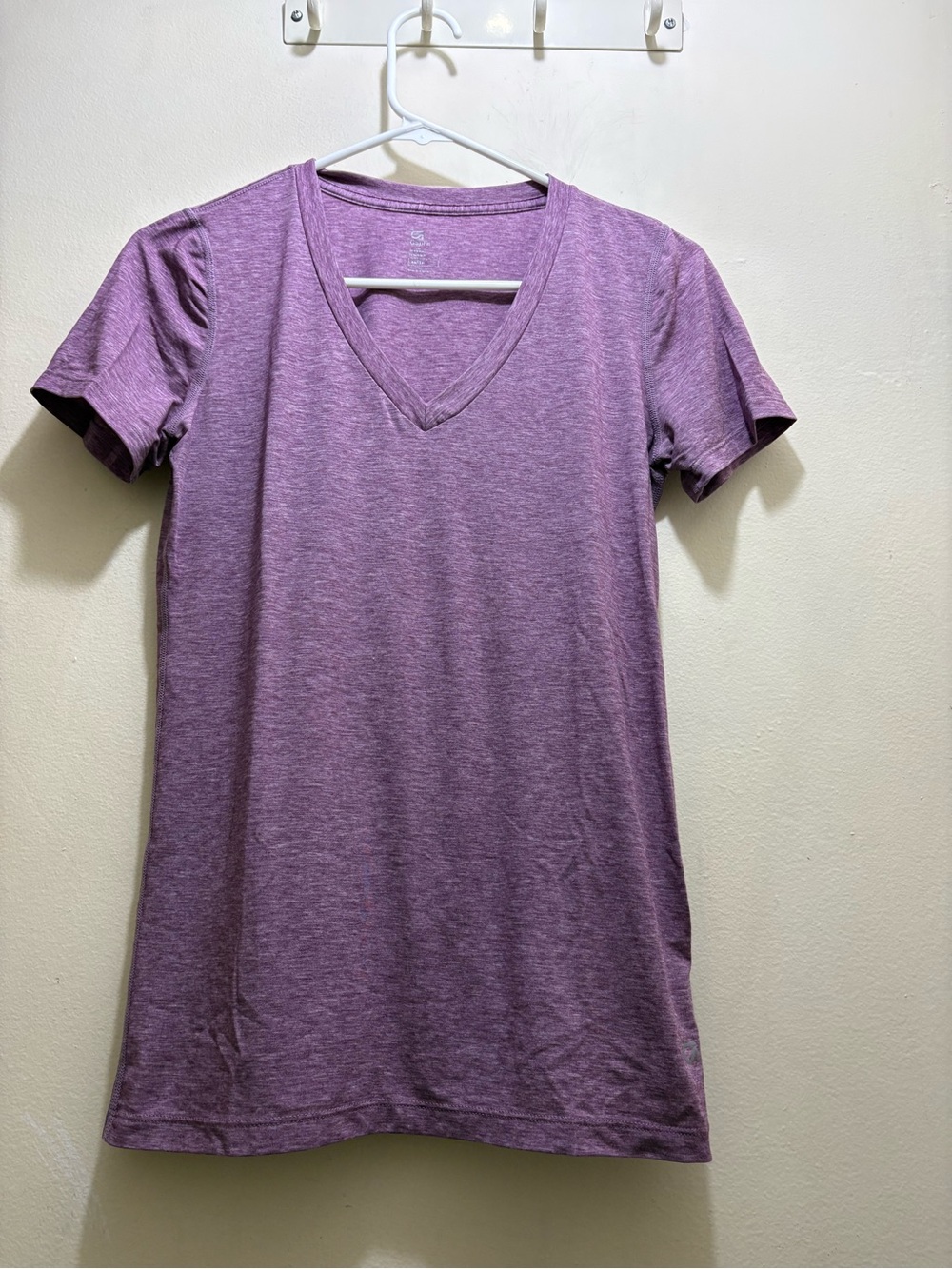 GAP FIT V-Neck Short Sleeve Tee- Pink